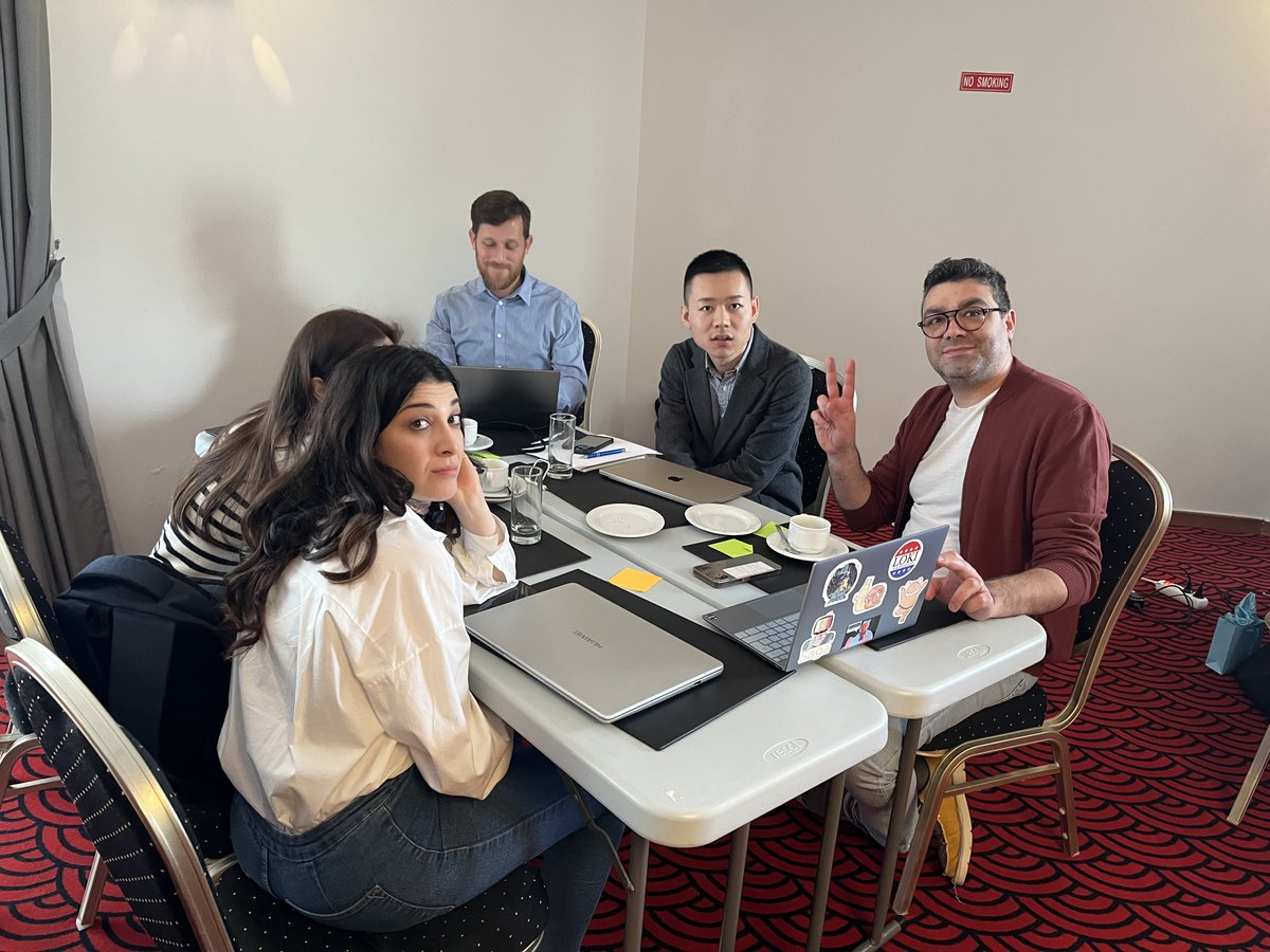 EadpERU's tweet photo. Reporting from the first half of day 1: Early career researchers have already started working with the seniors in their groups. We hope to keep up the enthusiasm in the afternoon as well 🥰 https://t.co/5rJnJVjAWW
