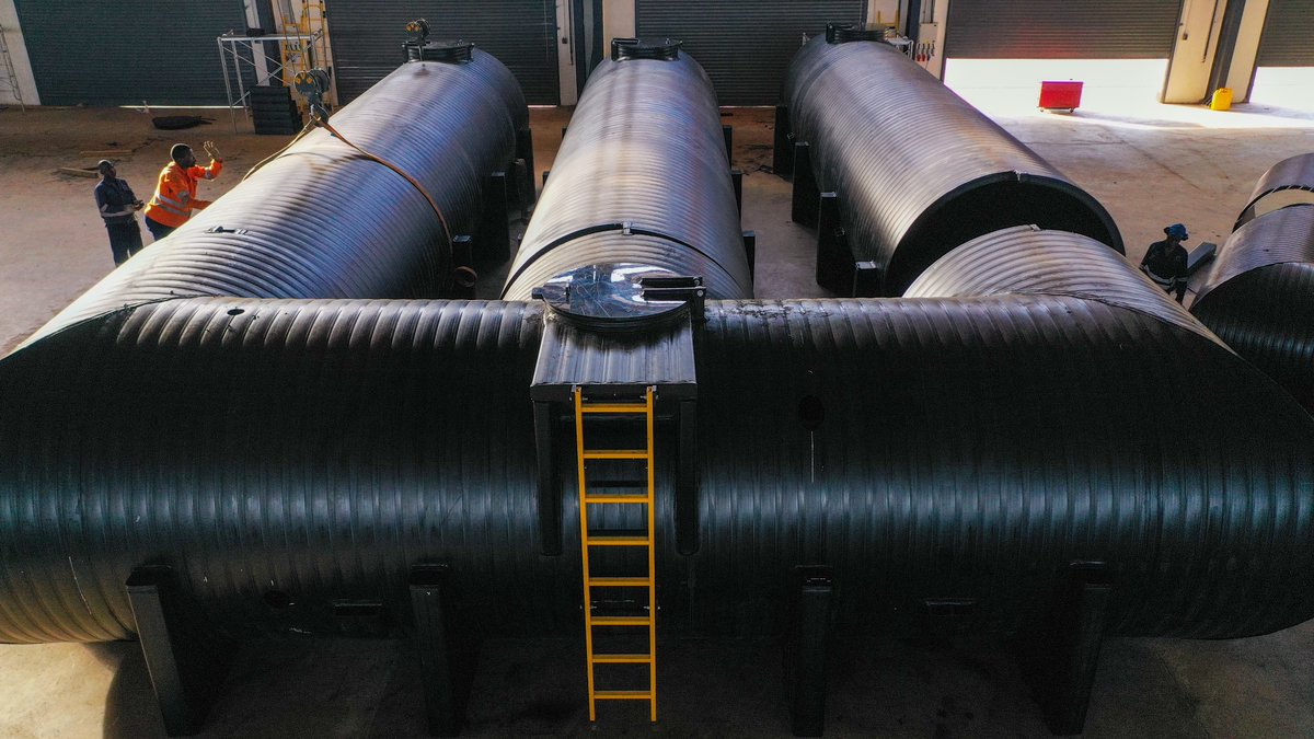 megapipes's tweet photo. A DN2200 #Weholite #HDPE Structured Wall 150,000 litre freshwater tank, being manufactured for a gold mine in East Africa.
#megapipes #largediameterpipes #waterstorage #watertanks #WASH #sustainability #buildoffsite https://t.co/T7I7n3oQOP