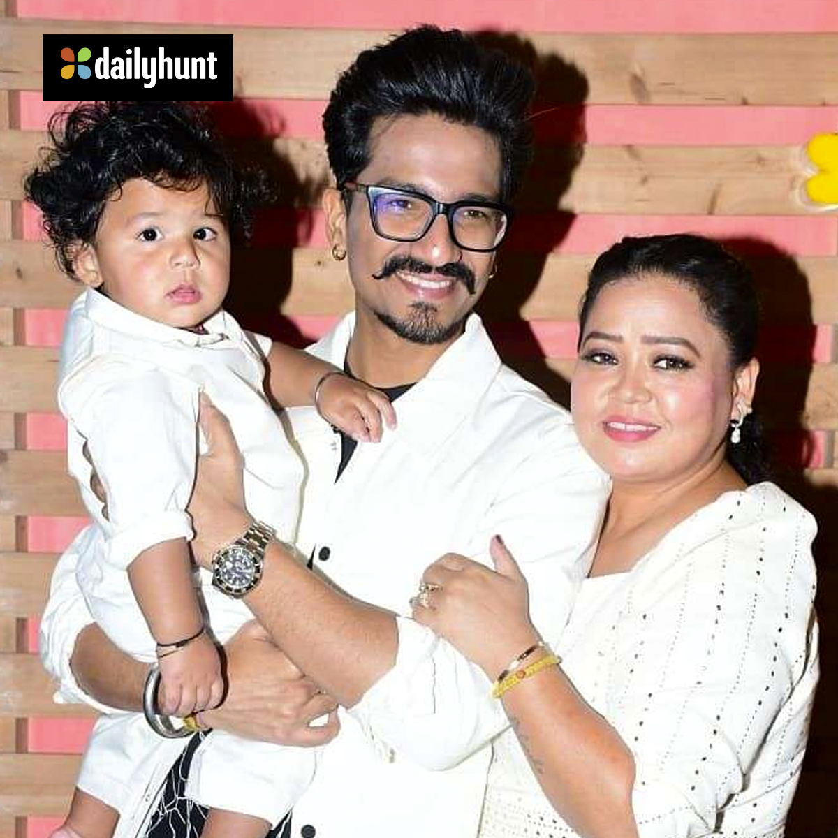 DH_Punjabi's tweet photo. ਭਾਰਤੀ ਸਿੰਘ ਨੇ ਸ਼ਾਨਦਾਰ ਅੰਦਾਜ਼ ਨਾਲ ਮਨਾਇਆ ਪੁੱਤਰ ਦਾ ਪਹਿਲਾ ਜਨਮਦਿਨ, ਸ਼ਹਿਨਾਜ਼ ਗਿੱਲ ਸਮੇਤ ਕਈ ਟੀਵੀ ਸਿਤਾਰਿਆਂ ਨੇ ਕੀਤੀ ਸ਼ਿਰਕਤ
➡️https://t.co/rq6Gg0FGLn
@ishehnaaz_gill @bharti_lalli
#ShehnaazKaurGill #ShehnaazGiIl #BhartiSingh #Gola #Haarsh #Karanveer #Birthday #ShehnaazGallery #Shehnaaz https://t.co/b24ovRkQeG