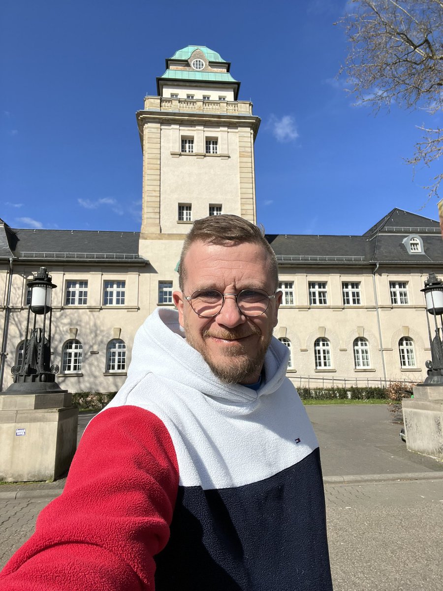 alltagimrettung's tweet photo. Wenn man in der Heimat ist, muss man unbedingt ins Café Chaos❤️ und die @lilie_julia kann bestätigen, dass ich echt bin😉 war ein sehr schönes Treffen 😊 https://t.co/WCpWXumAMH