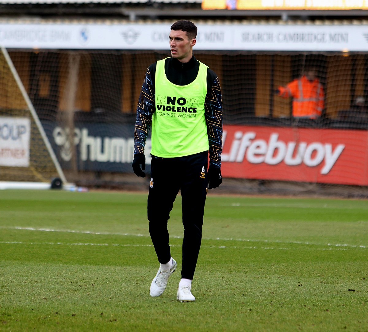KnowViolenceAW's tweet photo. Last month, @CambridgeUtdFC warmed up wearing KNOW Violence Against Women bibs – check out some of the snaps we got ⬇️ 
 
To learn more about the campaign and what we stand for, visit our website: https://t.co/PFbWqVNW6l https://t.co/O6CQuMyl32