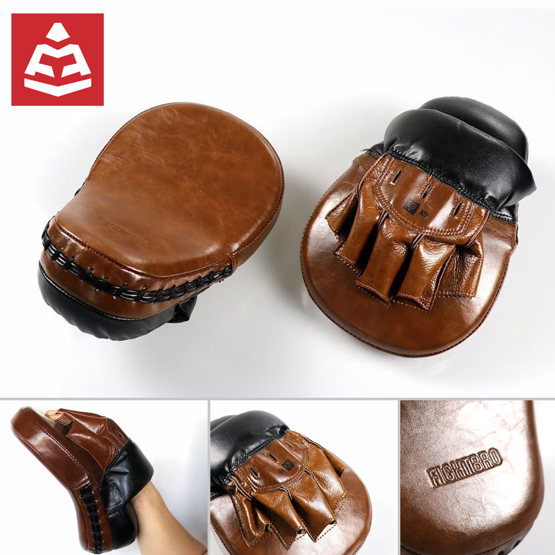 MyFightBro's tweet photo. FightBro Curved Focus Mitts~

#fightbro #myfightbro #mmagear #fightwear #mmatraining #workout #Boxing #kickboxing #muaythai #mma https://t.co/efs6pkFmtC