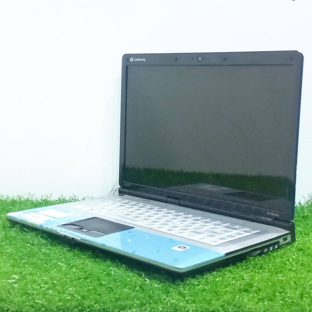 ITZONEELCTRONIC's tweet image. Gateway W650 Laptop
Core 2 Duo 
4gb Ram 
320gb Storage 
Contact 0326 5974741 
.
#gateway #gatewaylaptop #itzoneelectronics #itzonelaptop #laptop #core2duo #laptopforgirls