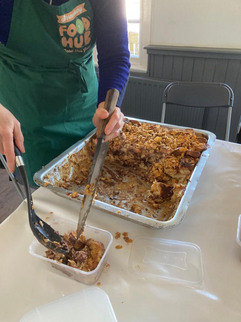 ShrewsFoodHub's tweet photo. Yesterday, @_thehungryguy  and the Soupersonic team made a fab bread and butter pudding using entirely surplus ingredients 🤩
Stale French stick
Split bag of sugar
Eggs
Chocolate past it’s best before!
https://t.co/Ib6JHkmzOq
#HubLove #TasteWithNoWaste #InBelliesNotBins #lovefood https://t.co/aYvh8VC7od