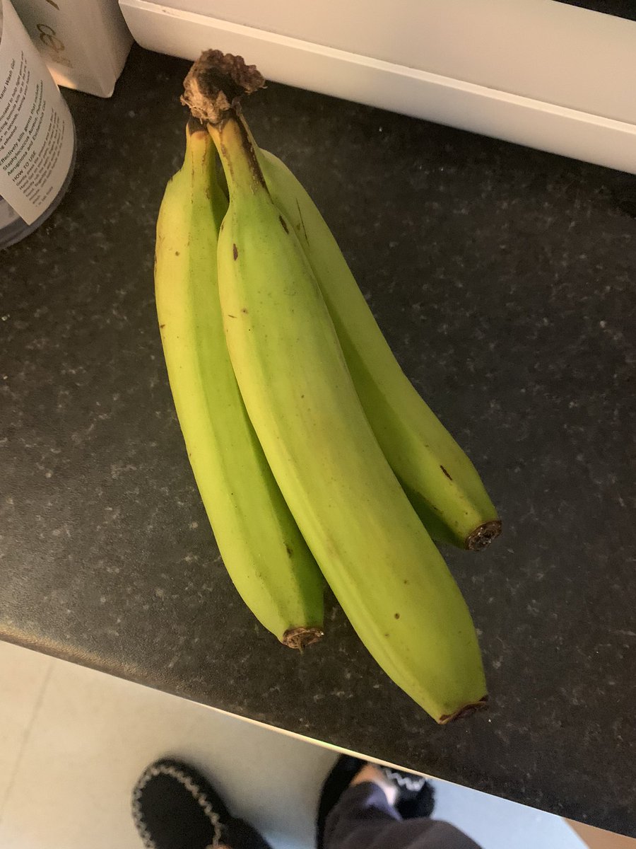 saines_408's tweet image. Hi @Morrisons, I know these were ripen at home bananas but it’s been 4 weeks. How much ripening do they need? 😂