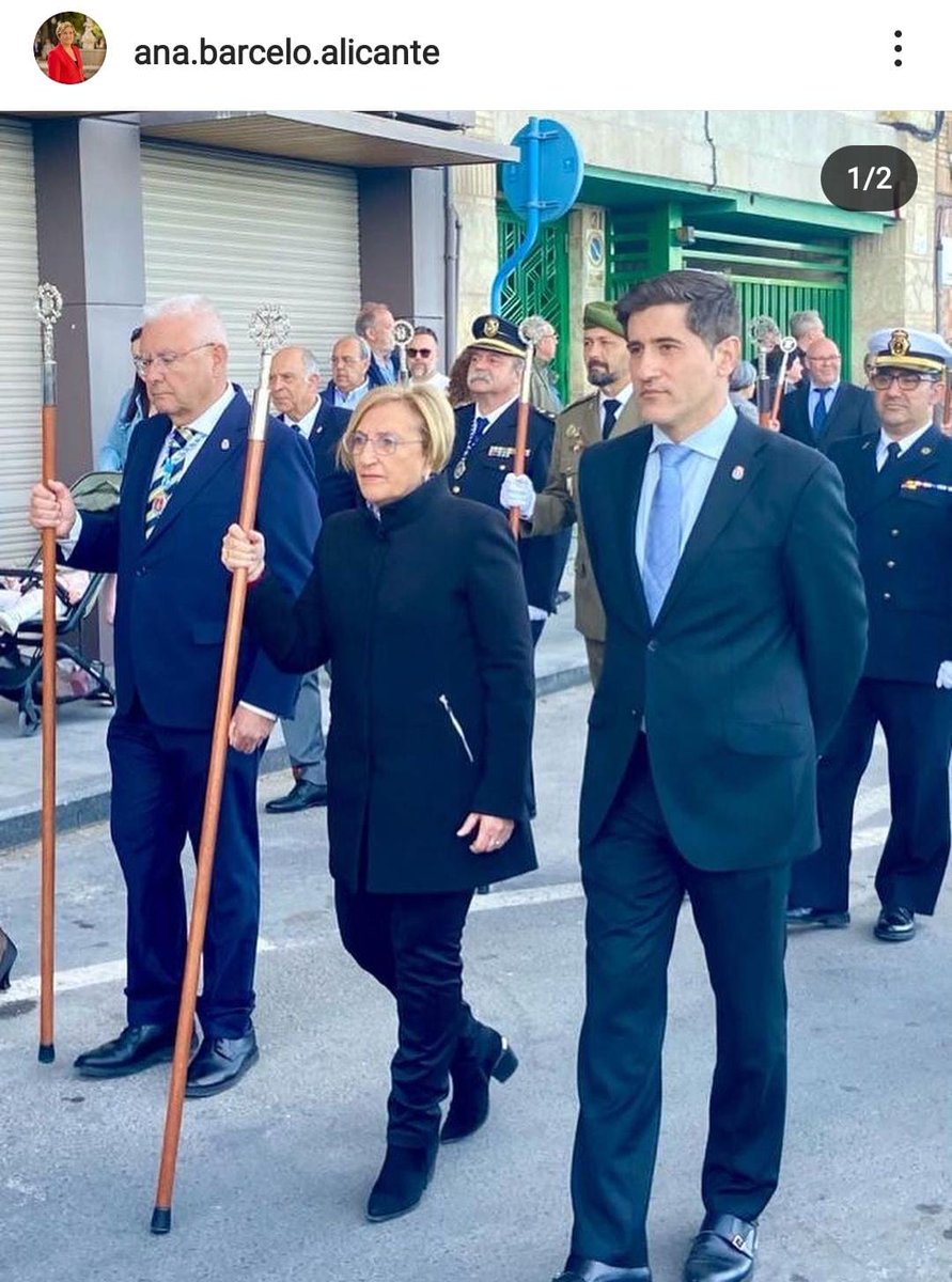 Tenecesit_A's tweet photo. Como la mujer del César, además de serlo, hay que parecerlo @anabarcelochico 
La futura alcaldesa de #Alicante, NO puede empezar a construir un gobierno Municipal Progresista, procesionando junto a un concejal de la extrema derecha (Vox).
Cuide las compañías. Esta, no suma. https://t.co/3Do1LOnrT2