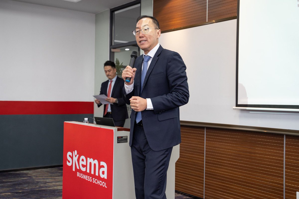 wenyudou001's tweet photo. Hosted by @SKEMA_BS China, supported by key players in Suzhou Higher Education Town- e.g., NUS Suzhou, XJ-Liverpool, the first-ever "Open Pitch Event"  attracted 50 plus participants, 16 presented entrepreneurship ideas to a panel consisting of VC, entrepreneur, and educators. https://t.co/wg25er1rve