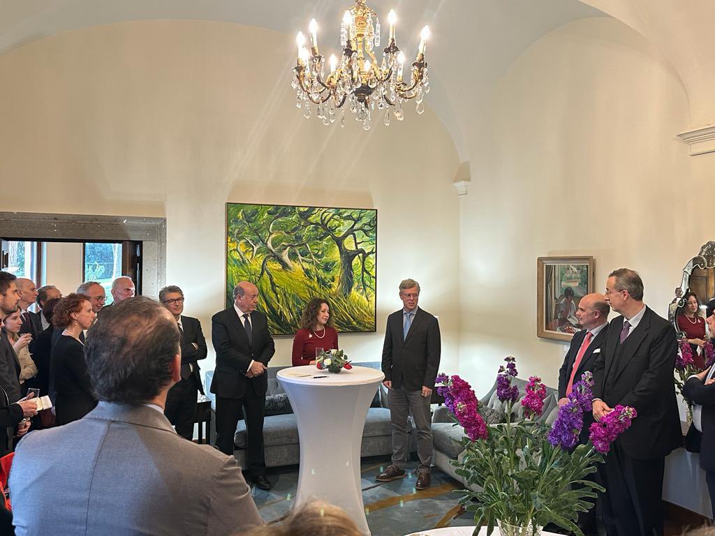 Elissa_Golberg's tweet photo. Ottimo esempio di cooperazione tra 🇨🇦🇮🇹su tematiche innovative. 

Pleased to host CIGI President Paul Samson for an important and timely conversation on Central Bank Digital Currencies in Rome.

Merci a @CIGIonline @UniCredit_IT #CentroStudiISEA #FondazioneMarioArcelli https://t.co/qC9Sun5oOU