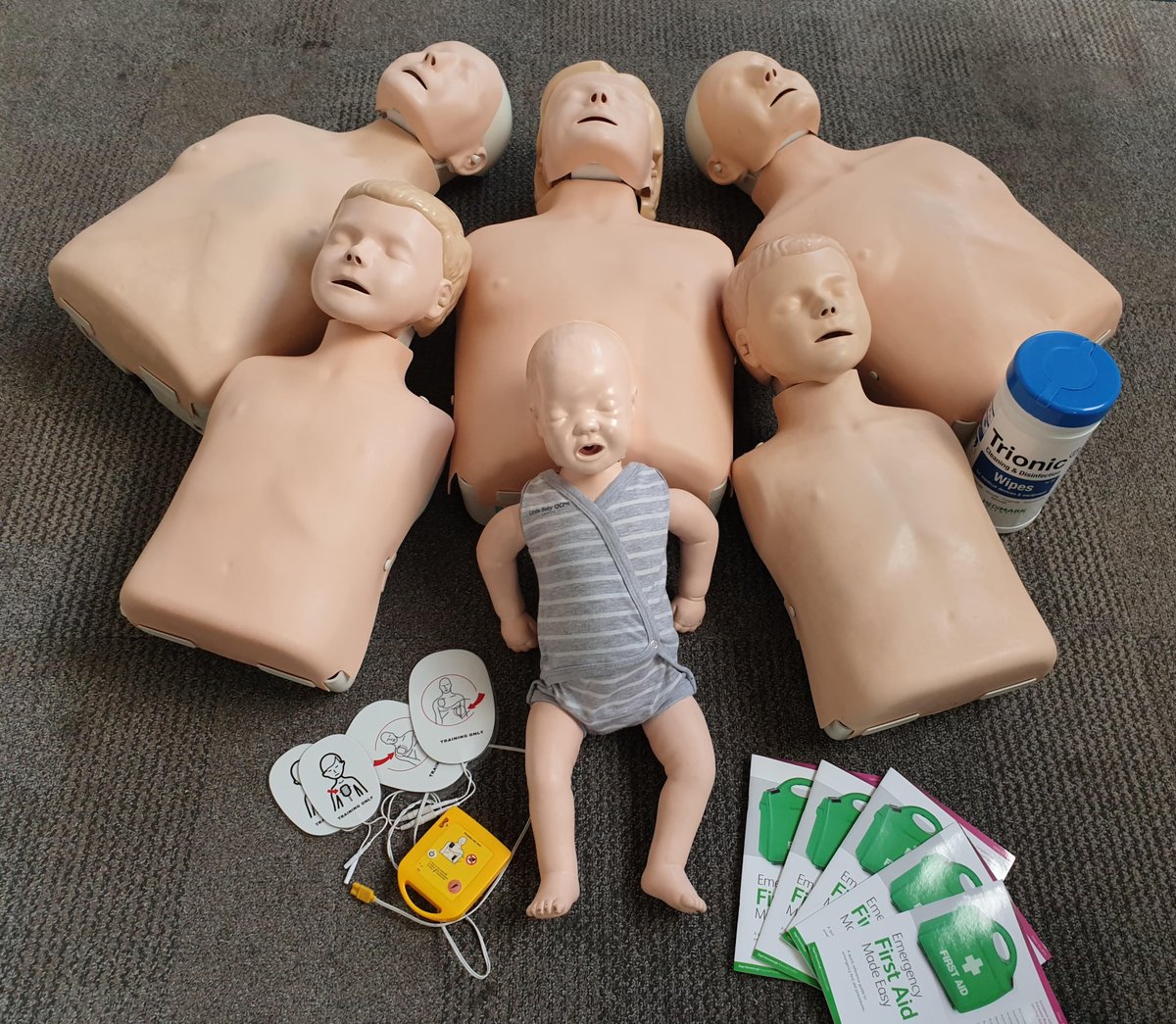 C_TrainingLtd's tweet photo. 1 DAY ACCREDITED EMERGENCY FIRST AID AT WORK COURSE - 
Bury centre £95 p/p 17th April
Contact us on silvana@compliancetrainingltd.co.uk
or book directly on
https://t.co/aZyrRAhu43
#courses #firstaidtraining #firstaid #courses #compliancetrainingltd #trainingproviders https://t.co/RRmEyHxcpC