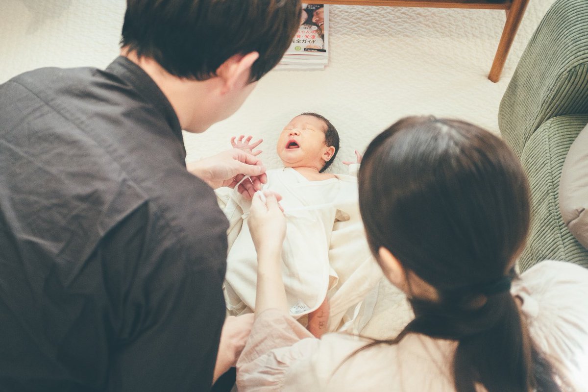 nicostop_editor's tweet photo. 写真家夫婦の間に誕生した赤ちゃん🍼
何から何まではじめてづくしの日々を、パパフォトグラファーとなったjyotaさん @jt__333 に綴っていただきました！心が温まり、写真の良さを感じる素敵なフォトエッセイになっていますので、ぜひご覧ください☺️
https://t.co/d90sjdbtgk https://t.co/K20jHzfsoe