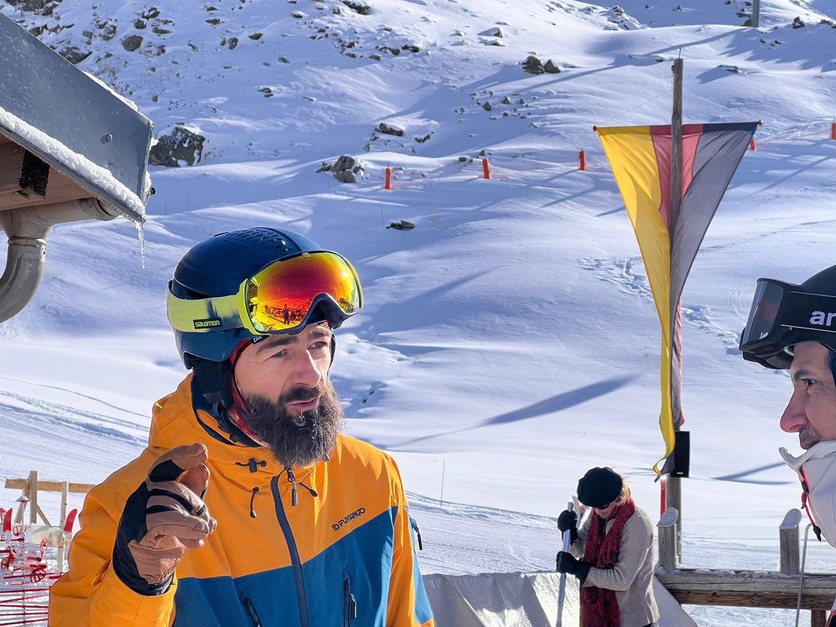 3Vallees_france's tweet photo. We love sharing our #PhotosdeFans taken around our wonderful playground by our #3Vaddicts
📷 @Beacon_School 
📷 @BaggottClaire 
📷 @SeverMM 
📷 @CNeskens 
#Les3Vallees #InfiniteMountainExperiences https://t.co/RKtLM9n8lh