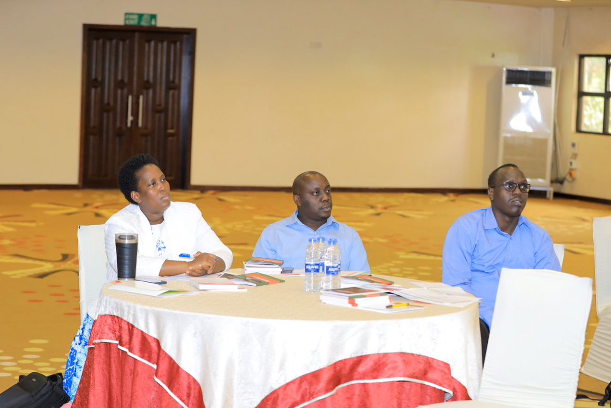 UgandaRedCross's tweet photo. With support from @RodeKruisVL thru the HP1 Project, the National Society is undertaking technical training in #IHL.
Discussions such as engagement with armed groups, promoting the Geneva Conventions, &amp; other legal frameworks aimed at protecting Human life are so part.
#IHL https://t.co/Koe6N6xDsQ