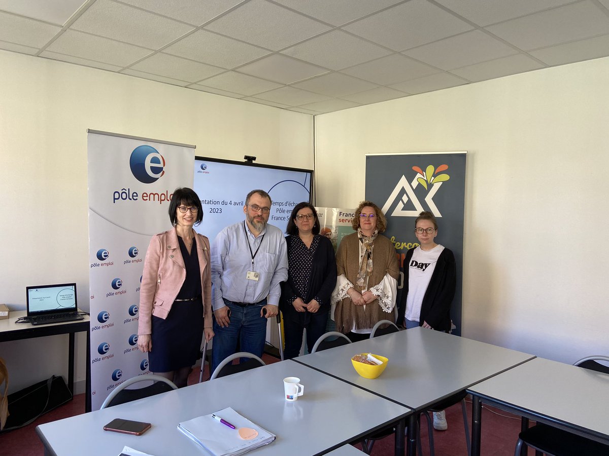 Seb_Bonniec's tweet photo. Aujourd’hui en partenariat avec @INSE27 , les équipes de l’agence de Verneuil @Poleemploi_Ndie organisent des échanges et du partage d’informations. Coopération sur le territoire pour mieux servir les usagers #FranceService #Breteuil #Verneuil #Rugles #MesnilSurIton https://t.co/2G5mGzKZiI