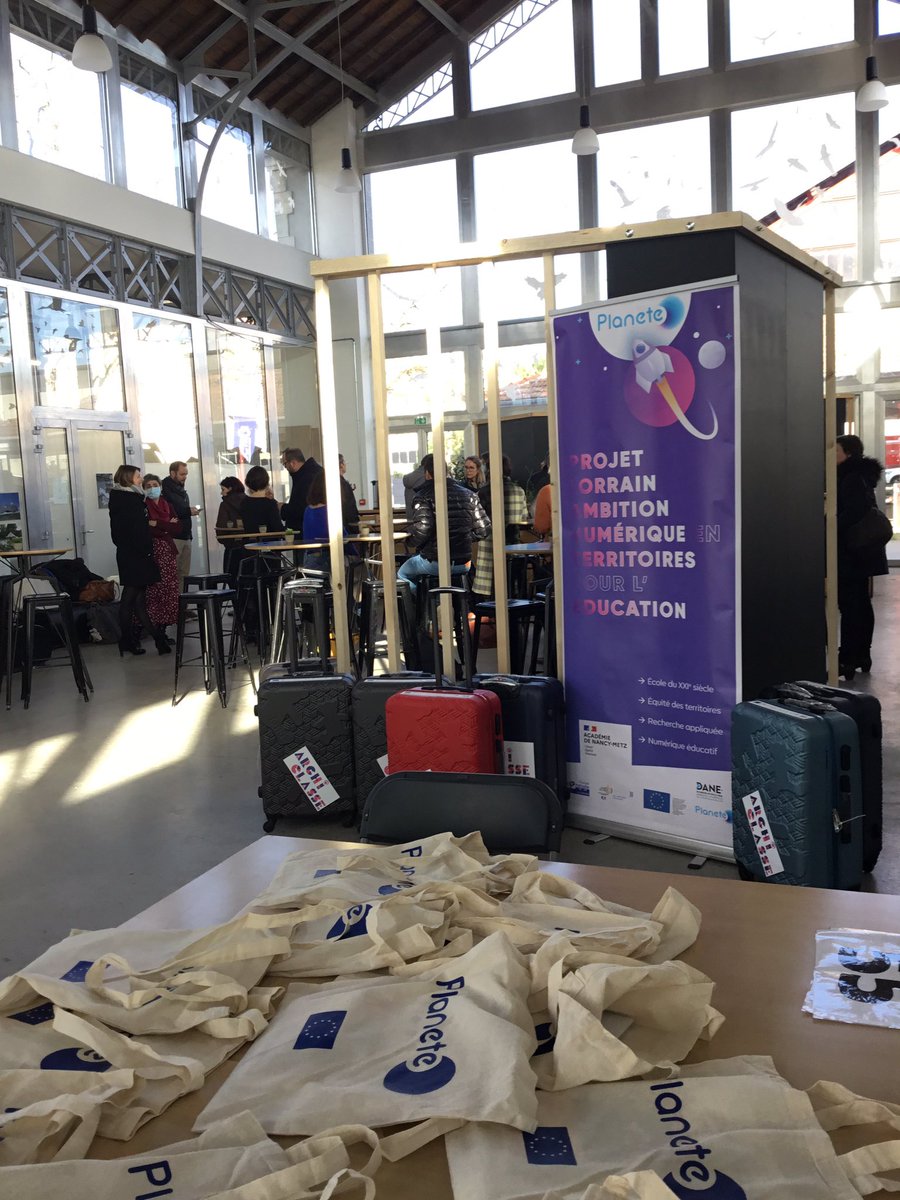 dane_nancy_metz's tweet photo. Séminaire #numérique et aménagement des espaces scolaires à l'Octroi-Nancy dans le cadre du projet européen #PLANETE_FEDER et de l'installation de laboratoires numériques dans l'@acnancymetz.
Remise des mallettes #ArchiÉtab.
#Archistart
#Archiclasse
#ÉcoleSurTousLesTerritoires https://t.co/F2KtwGJn5z