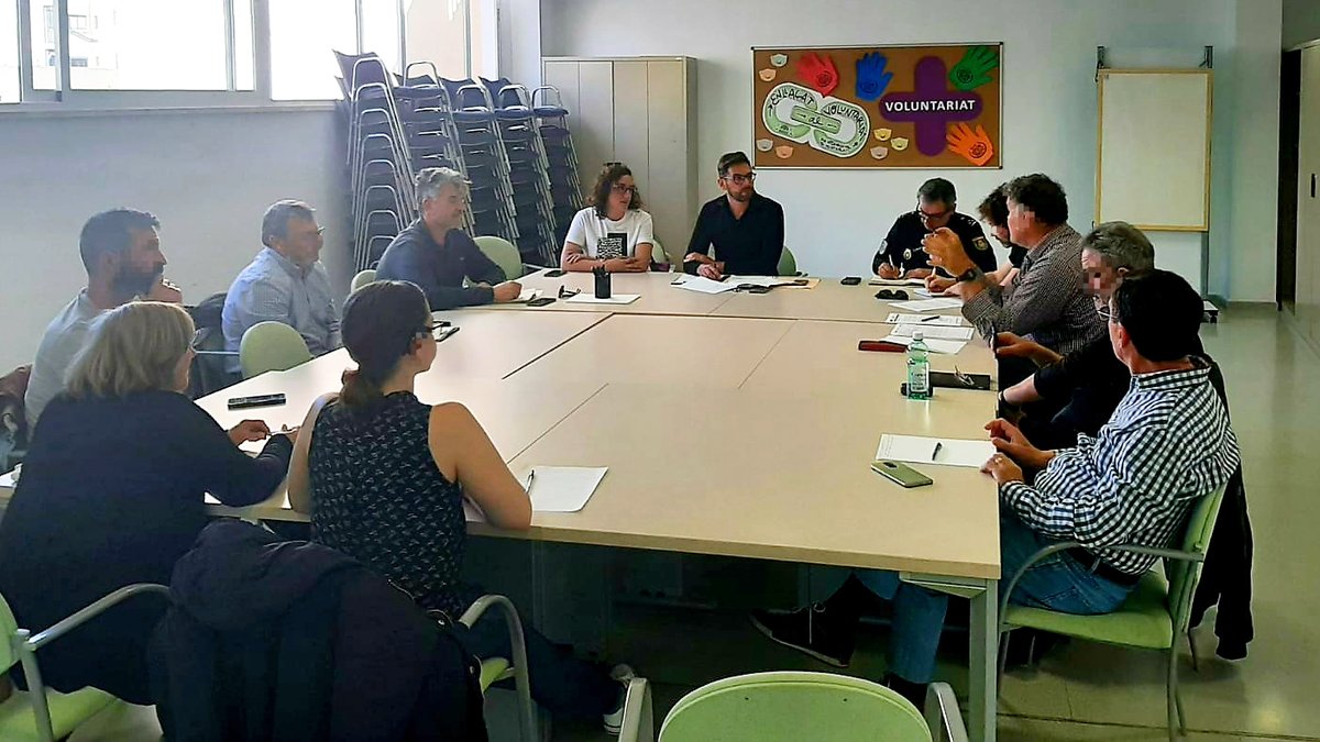 ajuntpalma's tweet photo. 👉🚨La @policiadepalma incorpora inspectors de Turisme del Consell en les meses SECON (Seguretat i Convivència) per poder recollir queixes i denúncies per part de les associacions de veïns https://t.co/mRO5v4oUUj