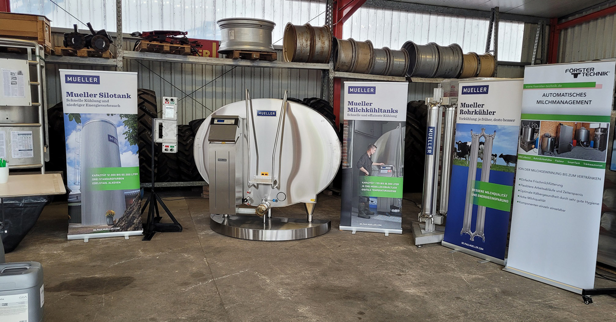 MuellerCompany's tweet photo. Schön in einer Reihe, die Mueller-Kühllösungen. 🐄Hausmesse bei Neukirch Landmaschinen GmbH & Co KG, einem unserer Händler in Deutschland.
#Mueller #Kühllösungen #Milchbauer https://t.co/qO2acECgS6