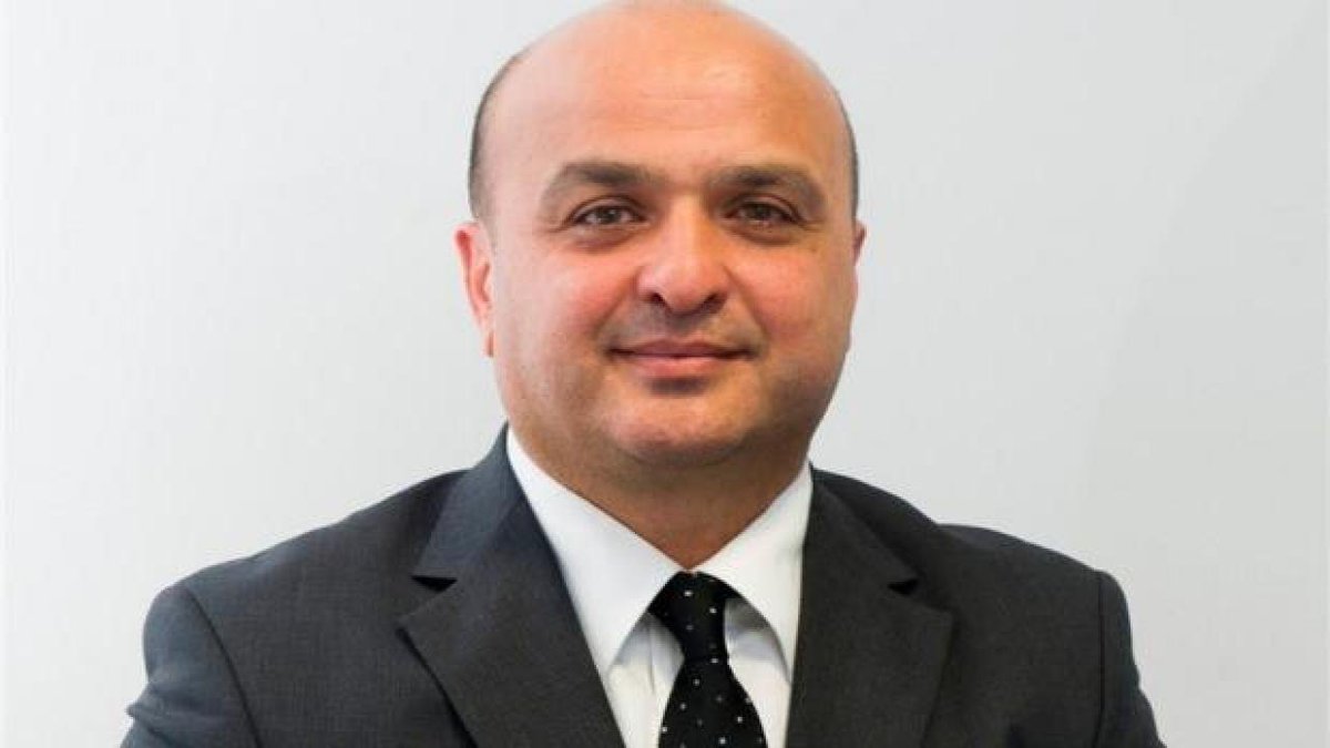 ugurdundarTV's tweet photo. Kendisiyle hiç tanışmadım.
Ama haberi okuyunca yüreğim yandı.
Genç yaşında görevi başında hayatını kaybeden Sabah Gazetesi Yazı İşleri Müdürü Şaban Arslan'a Allah'tan rahmet, acılı yakınlarıyla çalışma arkadaşlarına sabır ve başsağlığı dilerim.
Mekânı cennet olsun... https://t.co/sQwxkWMiTD