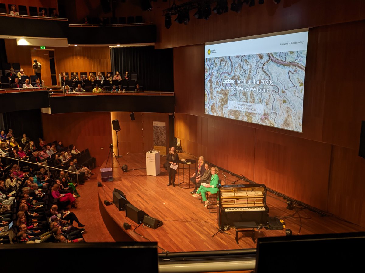 gesavdb's tweet photo. At @sUUstainability conference, panelists argue that an important step towards impact is to check your finances. How is @UniUtrecht doing, for example, in the choice of collective health insurance? https://t.co/iSYODDRd9b