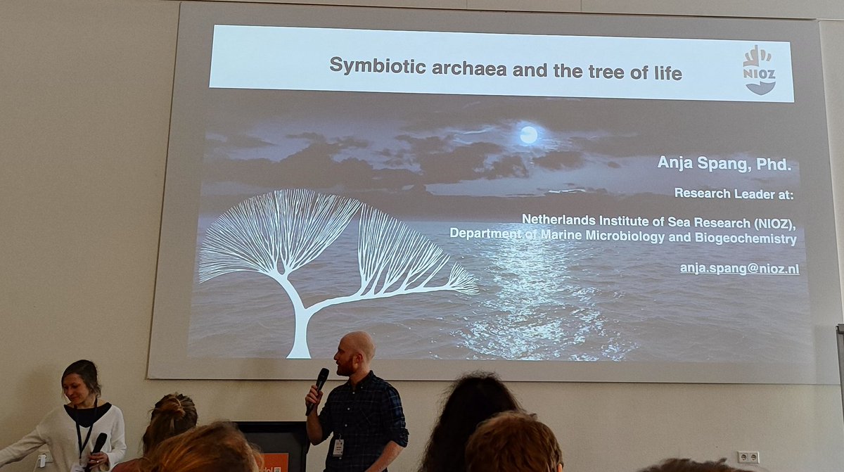 msmjetten's tweet photo. Next up at #ssm23 #knvm23 @KNVM_online @anjspa1 of @mmb_nioz on symbiotic #Archaea and the tree of life #dpann #CPR see ie
https://t.co/Noqv2opTYY https://t.co/026uAl0u8f