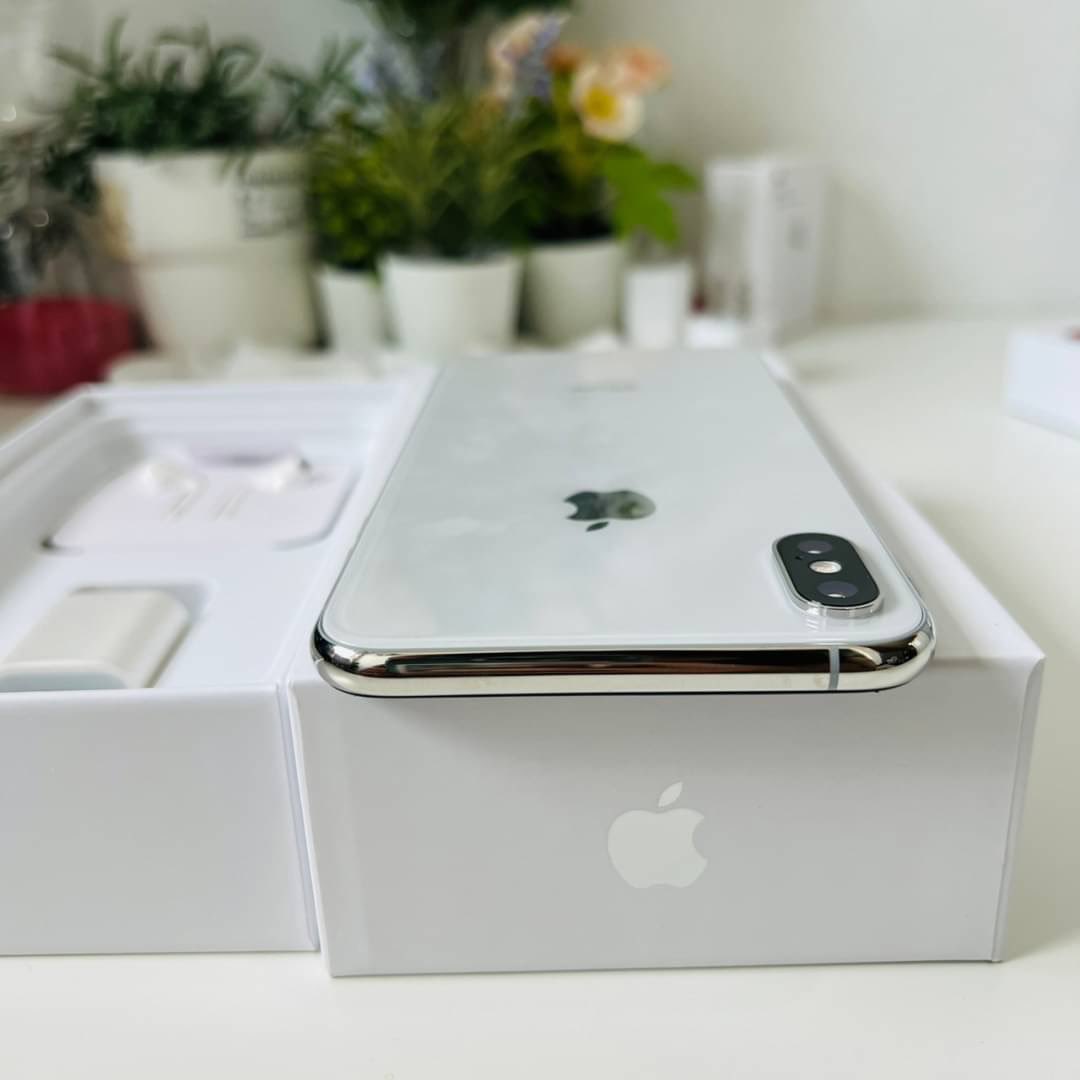 APPLEROSESTU's tweet photo. iPhone XS MAX (สีเงิน) - 64GB มือสอง แท้ศูนย์ไทย
‼️ ราคา 12,000฿ จัดส่งฟรี ‼️
(เบต้าแบต100%)

📌 อุปกรณ์ ชุดชาร์จ มีหูฟัง มีกล่อง

📍นัดรับ “อิมพีเรียล ลาดพร้าว” ไม่มีค่ามัดจำค่ะ

#iPhonexsmaxมือสอง #ไอโฟนxsmax #ไอโฟนxsmaxมือสอง #ไอโฟนมือสอง #iPhoneมือสอง #โทรศัพท์มือสอง https://t.co/7f5vC1J78r