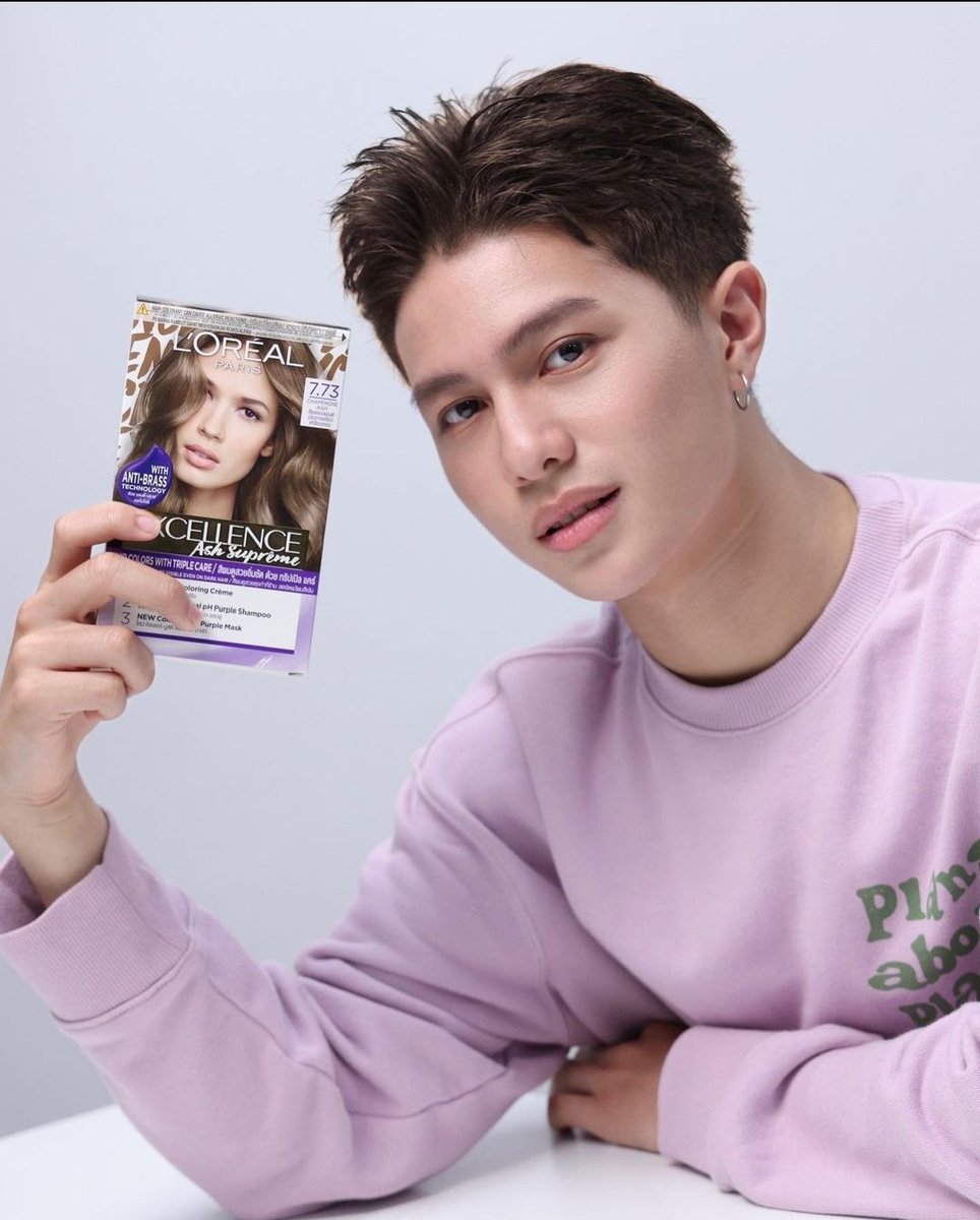 ALLwilliamjkp's tweet photo. #updatewilliam

Instagram - williamjkp 
 https://t.co/jX33iaIakO
😍 เปลี่ยนสีผมท้าแดดร้อนกันครับ ด้วยลอรีอัล ปารีส เอ็กซ์เซลเลนซ์ แอช ซูพรีม สี 7.73 สีแอชบลอนด์ประกายเขียวเหลือบทอง ✨
#williamjkp @Williamjkp1
#ขับหน้าไบร์ทด้วยเฉดแอชที่ใช่ #LOrealParisTH #ExcellenceTH #AshSupreme https://t.co/gBc5D0uJSf