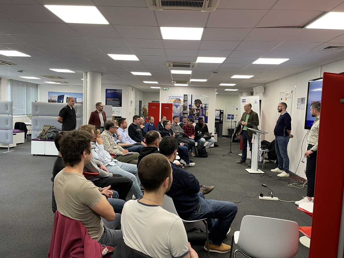 TelecomValley's tweet photo. Quand l’#OpenSource et la #Cybersécurité se rencontrent chez Telecom Valley ! 
Merci au @FGTECHTEAM qui interviennent sur : « La sécurité (kube) à tous les étages » https://t.co/IuXQASn23y