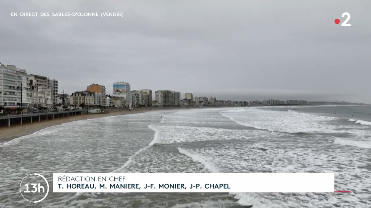 PhonicLips's tweet photo. ✅ Diffuser des images aériennes en direct devant 2,37 millions de téléspectateurs.

Le vendredi 17 mars, @France2tv diffusait le JT de 13h en direct depuis Les Sables. On a capté les images aériennes diffusées en live pendant ce journal délocalisé.

👉 https://t.co/9pdCYDR7AX https://t.co/u1A44PrCqJ