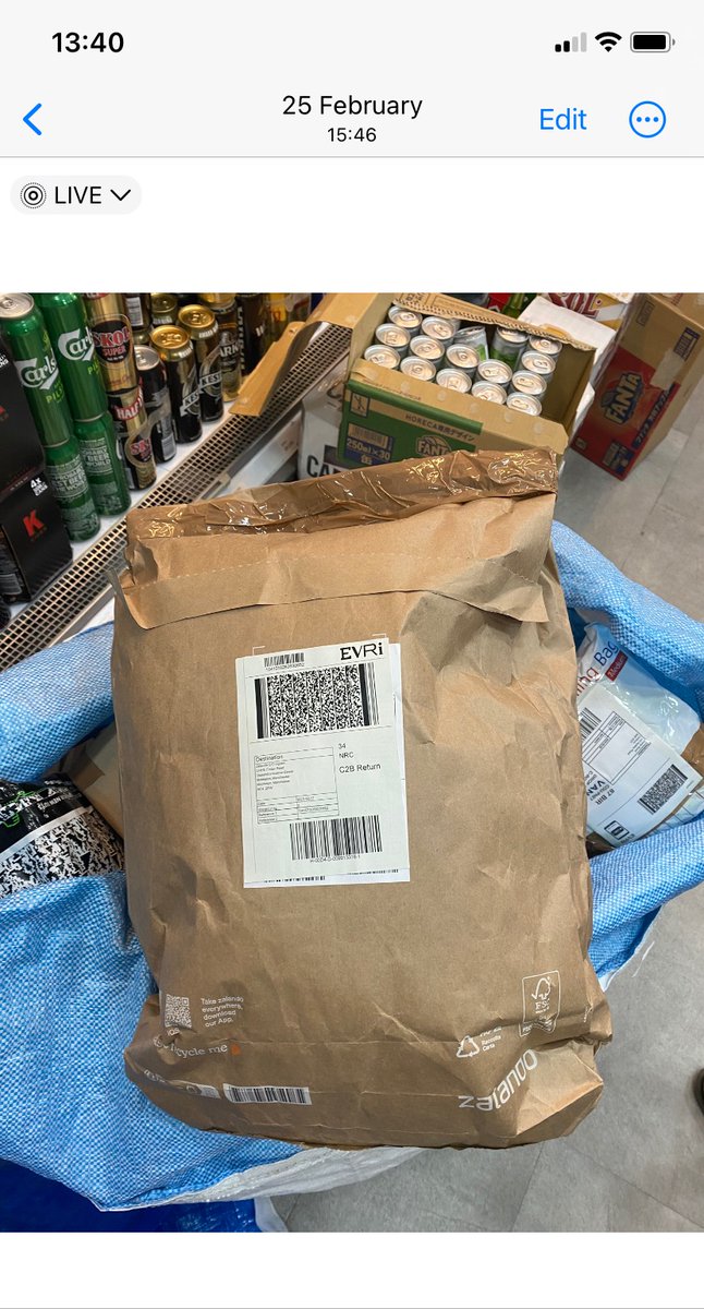 Charlie_B_222's tweet photo. @CTSI_UK @Zalando refuse to refund me £215, claiming the return wasn’t in the package. (Photo below when I dropped it to the evri drop shop) Zalando refuse to provide more detail &amp; just ignore me. They’ve done this to numerous people, it’s a regular accordance of theirs https://t.co/hKV3iAw1wR