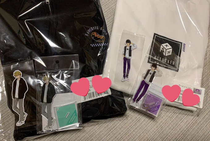 届いた〜!!!ステッカーそんな感じでついてるんや…ってちょっと笑ってしまった…ww 