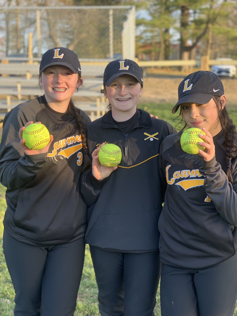 Our little freshies recording their first (of many) varsity hits in our opening day win. Keep working hard <a href="/sophscarpa/">Sophia Scarpa 2026</a> <a href="/charlotted427/">Charlotte Doyle 2026</a> <a href="/Emily_Roos22/">Emily Roos</a>