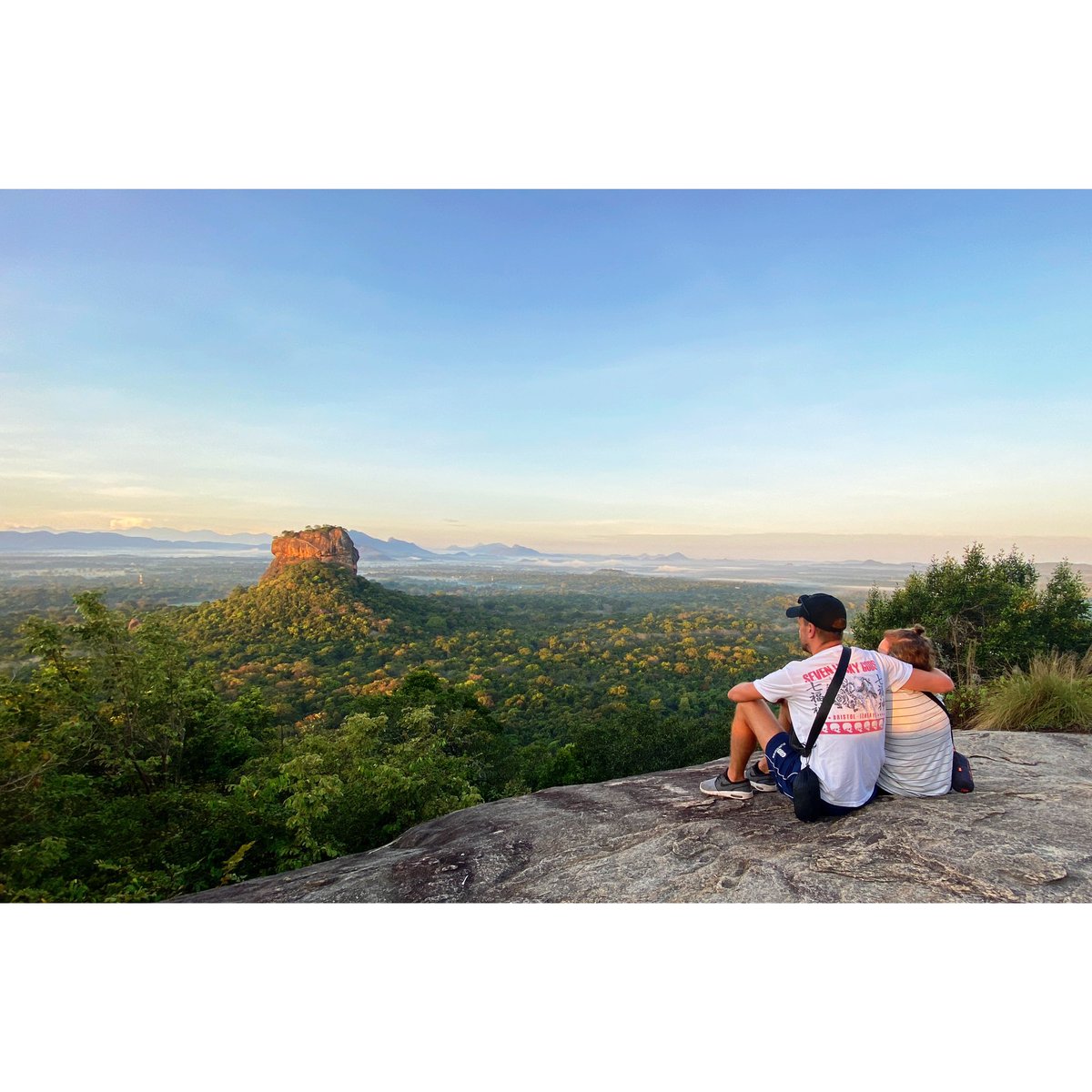 AllSteve1's tweet photo. Sigiriya Rock at sunrise this morning. Not bad this country ya know. #srilanka #sigiriya 

Give @midlifegapyah_23 a follow over on Insta for more travelling loveliness. https://t.co/OvRKtxhYmn