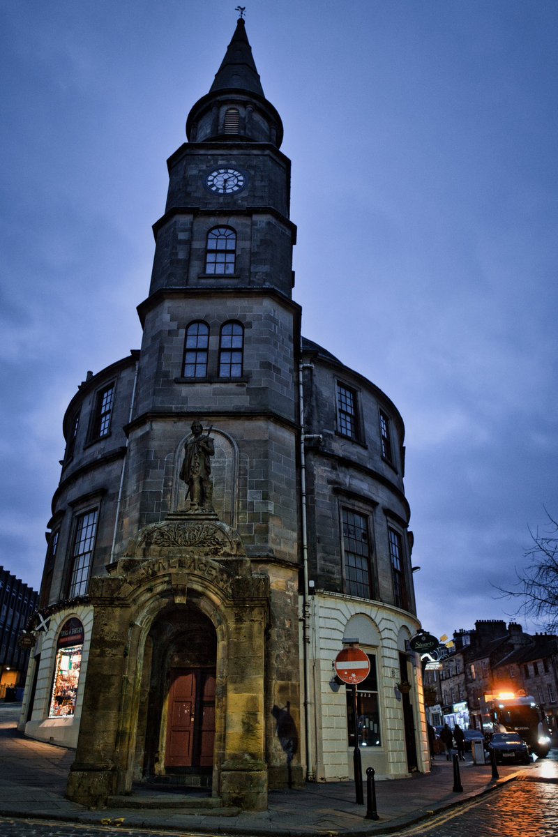 📍Stirling, Scotland 

Today some photos of a walk around Stirling, Scotland.

#travelwithlenses #visitstirling #stirling #stirlingcity 
#scotlandtravel #travelphotography #madewithluminar #scotland_insta #scotlandexplore #visituk #visitunitedkingdom #scotlandlover