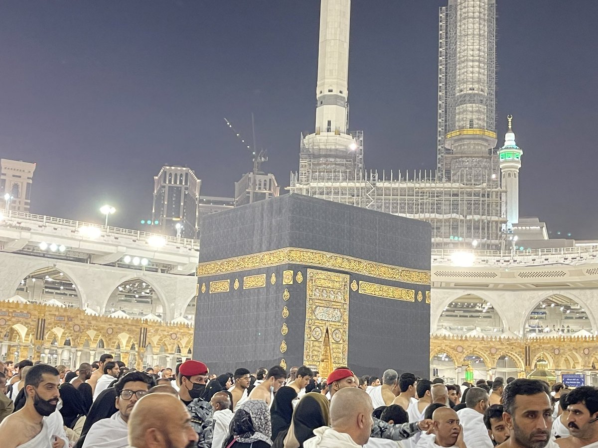 اللهمّ اغفر لأرواحٍ تراها ولا نراها، ضمّها تراب القبر فاشتقنا لها وهي عندك يارب، اللهم ارحمهم بواسع رحمتك، و اجعل مسكنهم الجنة، اللهم اجعل ابني من شباب الجنه، وأسعده بنعيم الجنة، اللهم اجعله من المستبشرين المكرمين عندك يارب العالمين ، اللهمّ إنّك وهبتني اياه بحكمتك وقدرتك، وأخذته