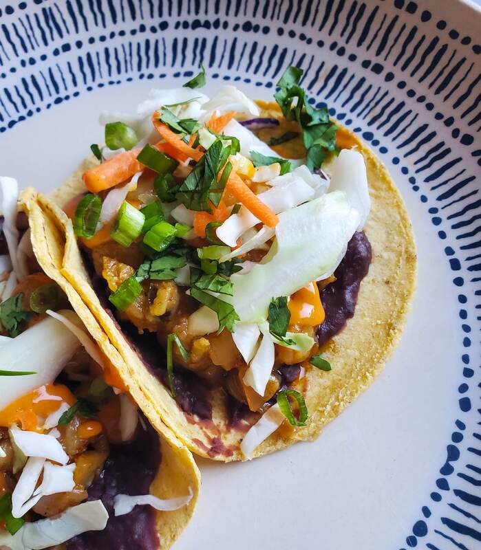 happyveg1986's tweet photo. #TacoTuesday vibes!
Cheesy Chipotle Potato Tacos
https://t.co/FBc6TFkoau
BBQ Jackfruit Tacos with Broccoli Slaw
https://t.co/SvhEzZ404N
Refried Black Bean Tacos
https://t.co/sQevEmFXQh
#vegetarian #tacos #timefortacos #tacostacostacos #potatoes #jackfruit #beans #goodeats https://t.co/p49sf8i2bA