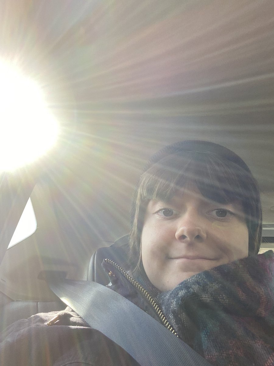 frczenola's tweet photo. me in the car being bored vs when the radio suddenly plays Taylor Swift https://t.co/P9EasTHDIY