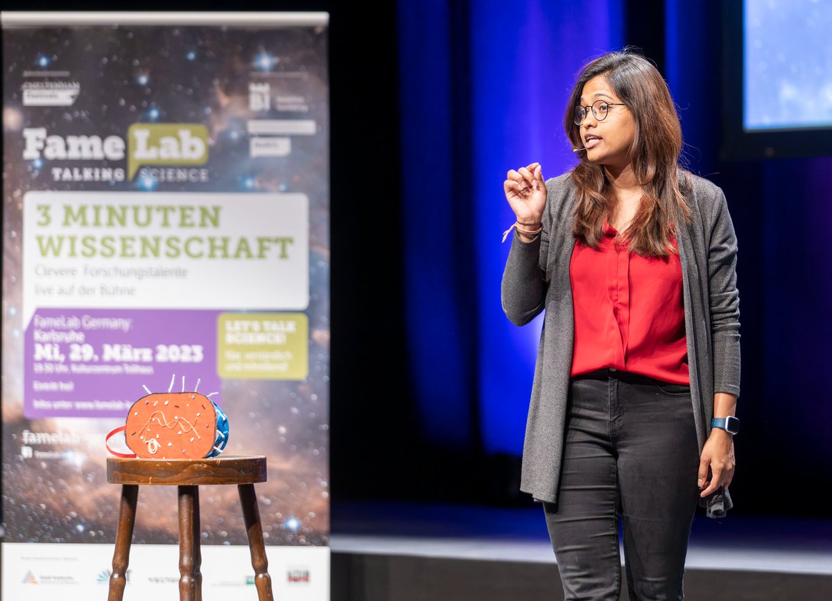 🎉Vidhisha Sonawane, Doktorandin vom <a href="/FZBorstel/">FZ Borstel</a>  hat auf dem Vorentscheid des #FameLab Wettbewerbs für Wissenschaftskommunikation in Karlsruhe den 2. Platz belegt. Nun geht es zum 🇩🇪-Finale nach Bielefeld. Herzlichen Glückwunsch auch an die Erstplatzierte Aysel Ahadova! #famelab