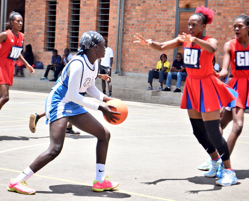 NetballUpdates1's tweet photo. #MatchDay | #TuesdayAction #Game2
HT'
NIC NC vs Busia Greater Lions
Q1: 15-08
Q2: 27-13
#UNSL | #Shecranes256 | #UNF256
@NBSportUg @shecranes256 @VBugerere https://t.co/uw7D0tiDaf