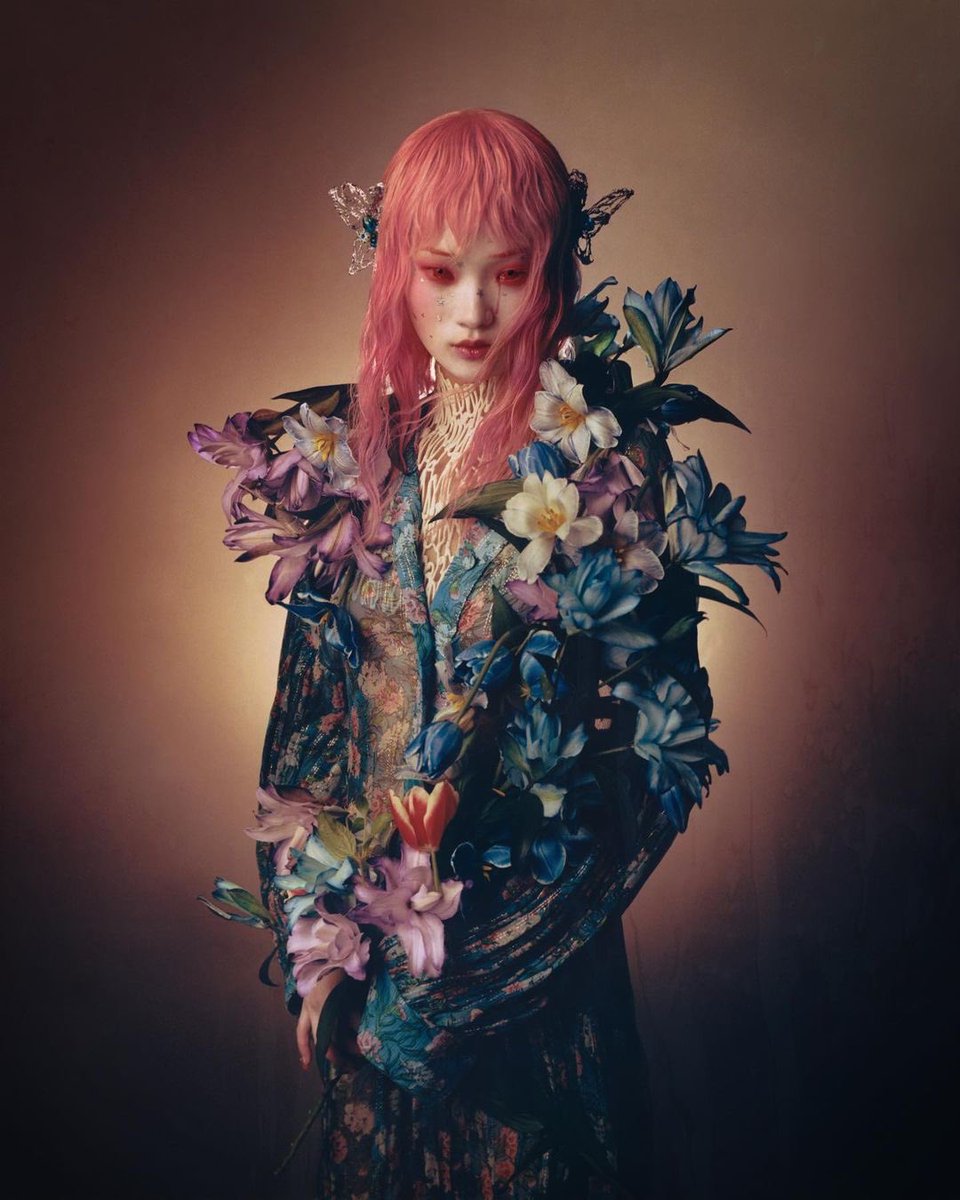 BOTTEGAHOENETA's tweet photo. Numéro magazine April issue photographed by Cho Gi-Seok https://t.co/jbyg8dqRUj