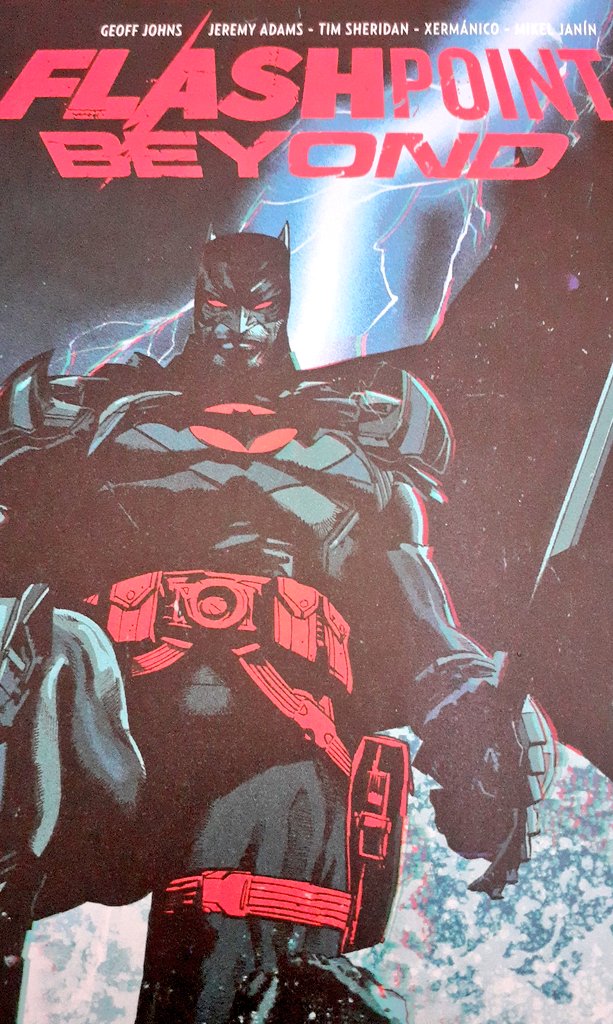 fisto_sr's tweet photo. ...seul petit "hic" d'edition à mes yeux, le fait que le titre du dos ne soit pas en rouge...comme sur la couverture, il aurait été mieux en bibli' avec les autres "Flashpoint"🤔...
Je chipote mais bon😅
#FlashpointBeyond #Flashpoint https://t.co/gPooDTiX4z