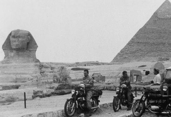 MNACTEC's tweet photo. #Taldiacomavui l'any 1962 arribaven a #Barcelona els participants de l'Operació Impala, una expedició motoritzada consistent a travessar l'Àfrica de cap a cap sobre tres motocicletes Montesa de 175 cc. 🏍 

👉 Les pots veure a 'Viva Montesa'. https://t.co/0Uh7v7aXXs https://t.co/Ts1wyYMQyu