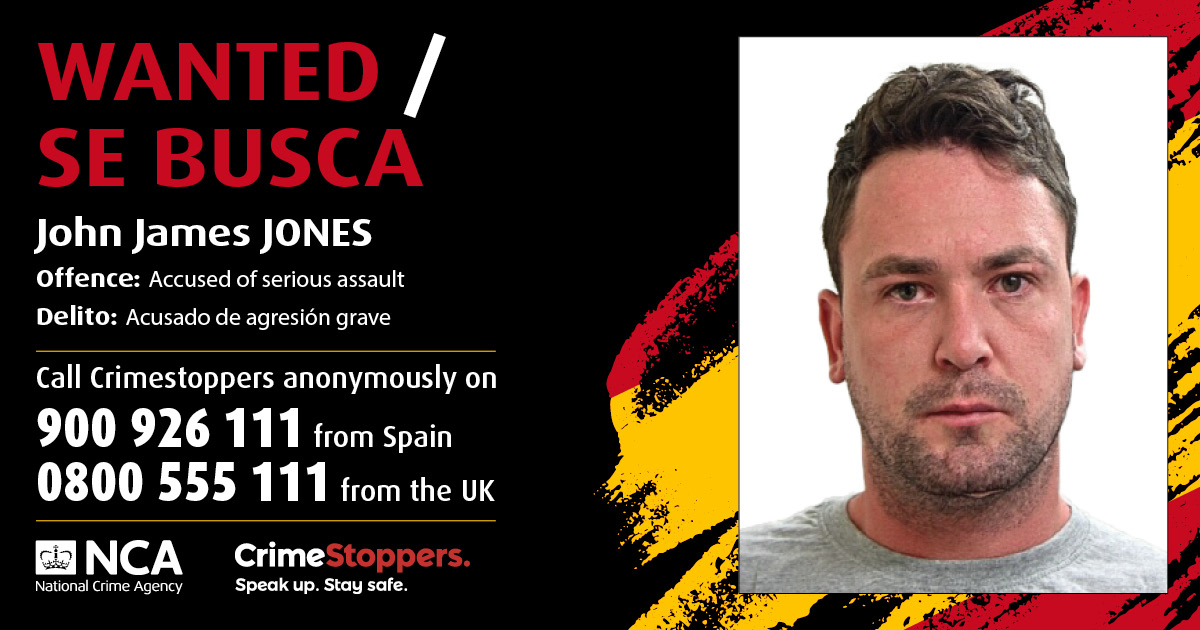 policia's tweet photo. ¿Le conoces? Buscamos a este fugitivo junto a 
@NCA_UK y @CrimestoppersUK

Se llama John James Jones y es uno de los #UKMostWanted2023 

Si tienes info ⤵
📞900 926 111 si llamas desde #España
📞0800 555 111 desde #ReinoUnido 
📩losmasbuscados@policia.es

Tu RT nos ayudará https://t.co/5WBfhLK7CV