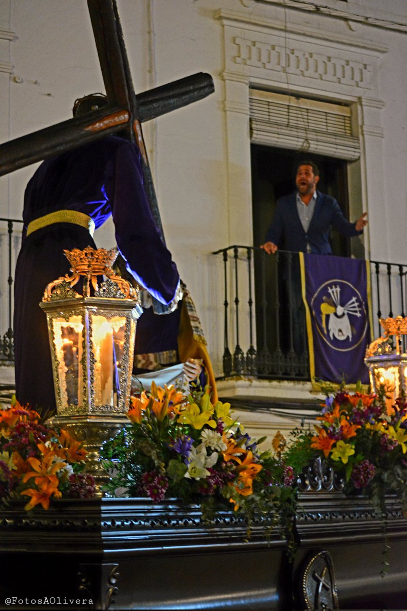 AlbaOlivera5's tweet photo. 📸 Algunas imágenes de ayer, procesión de la Cofradia Los Obreros, o "los moraos"... 🕯#Olivenza 

*Abro hilo* https://t.co/SH6zJd49lQ
