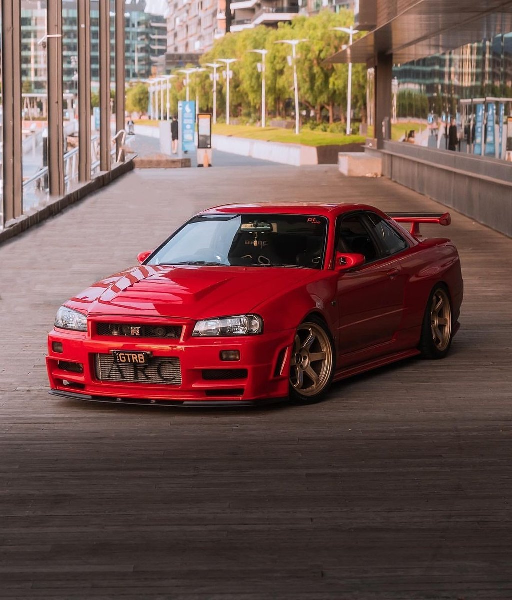 DailyGTRTM's tweet photo. Red Skyline 😍 https://t.co/uenSbsT4in