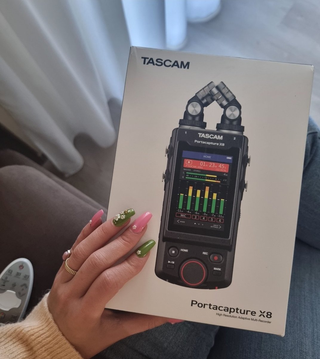 AsmrStarling's tweet image. Oh well hello again lil baby🥹 thank you #tascam and my dear friend Robert Dudzic for the first one you provided me with (which I lost due to my divorce) 
 I finally bought it now because I truly loved it! It&apos;s amazing! 100% recommend it to my colleagues as well💚