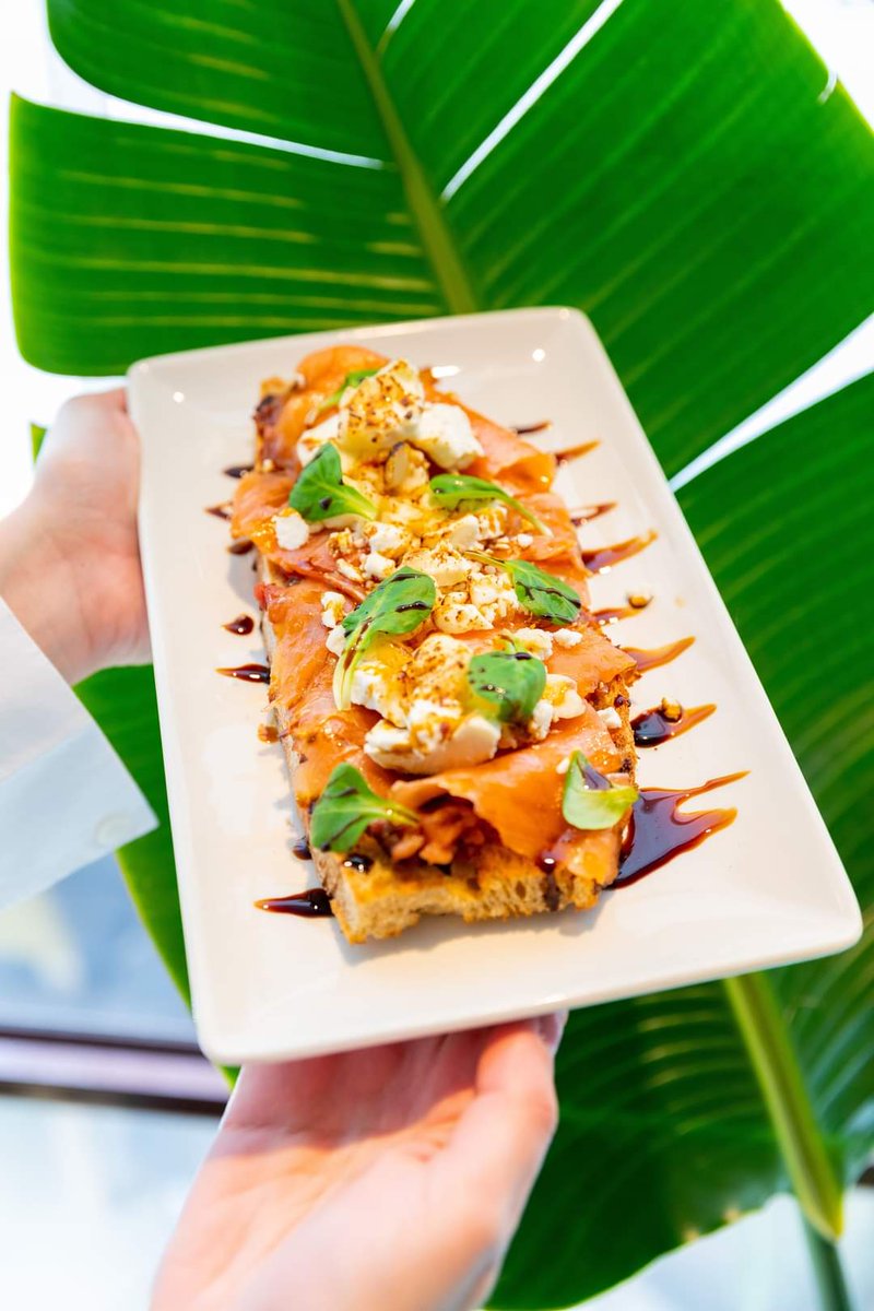 ¿Has probado nuestro tartín de salmón ahumado?🤤 Compota de manzana, miel de caña y queso de cabra gratinado toda una delicia🤩.

#LaCanasta #Malaga #SemanaSanta #MartesSanto #Holyweek #CofradíasMLG