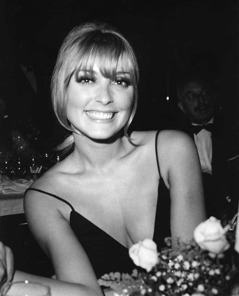 #SharonTate @FabioMatteuzzi @CazorlaSev @zoesfeatherboa @NudeXArt @JosCarlosGmez7 @ropatrokola @Panthera156 @sluts_guts @KwizkingAnthony @goodold03754226 @Schlocktopus_1 @Cinesmovie @Intuitive_PS @OneiricOmnestar @Manuelaotero6