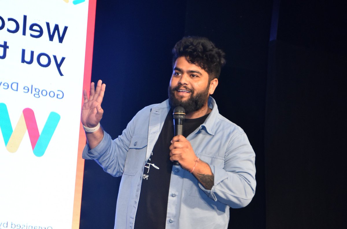 HelloZelta's tweet photo. Check out these incredible glimpses from the @WowGdscjaipur  event presented by Zelta Tech ❗

 From a decentralized world to cutting-edge tech, it was truly a WOW experience 🔥

#GDSCWOW #ZeltaTech #DecentralizedWorld #TechTastic https://t.co/BkFiDdDXQj