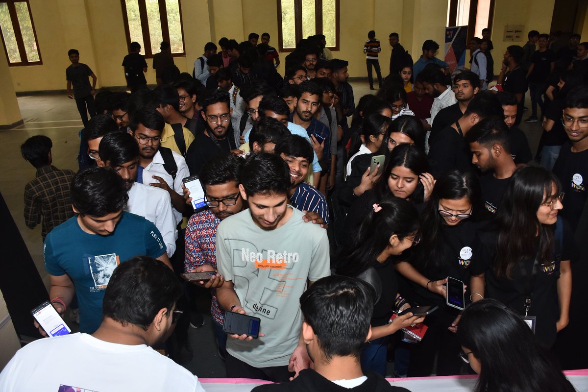 HelloZelta's tweet photo. Check out these incredible glimpses from the @WowGdscjaipur  event presented by Zelta Tech ❗

 From a decentralized world to cutting-edge tech, it was truly a WOW experience 🔥

#GDSCWOW #ZeltaTech #DecentralizedWorld #TechTastic https://t.co/BkFiDdDXQj