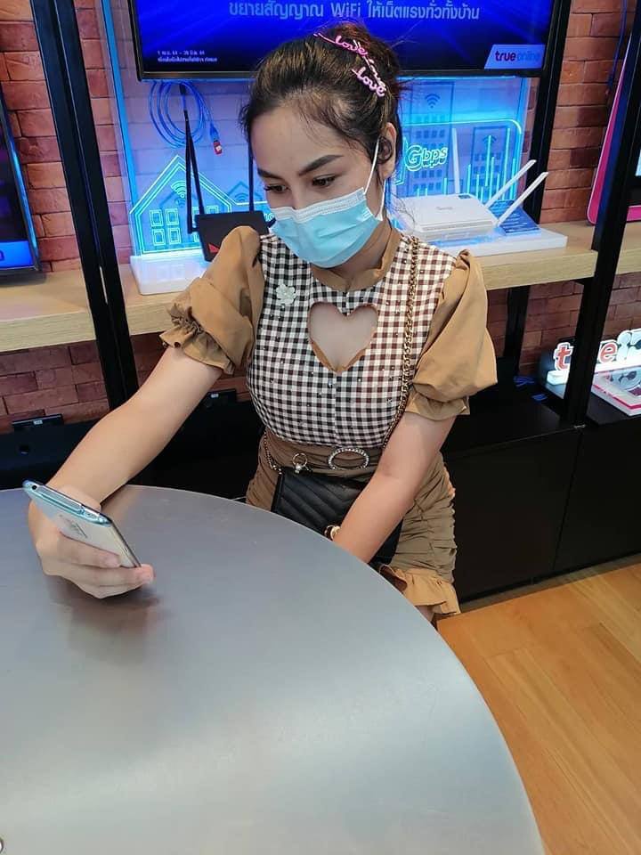 NaktaePakthida's tweet photo. ้ข้องใจก็แอดไลน์มานะคะ พร้อมบวกค่ะเพราะถือเครื่องคิดเลขอยู่ I manownow02 https://t.co/57OPlAyZT1