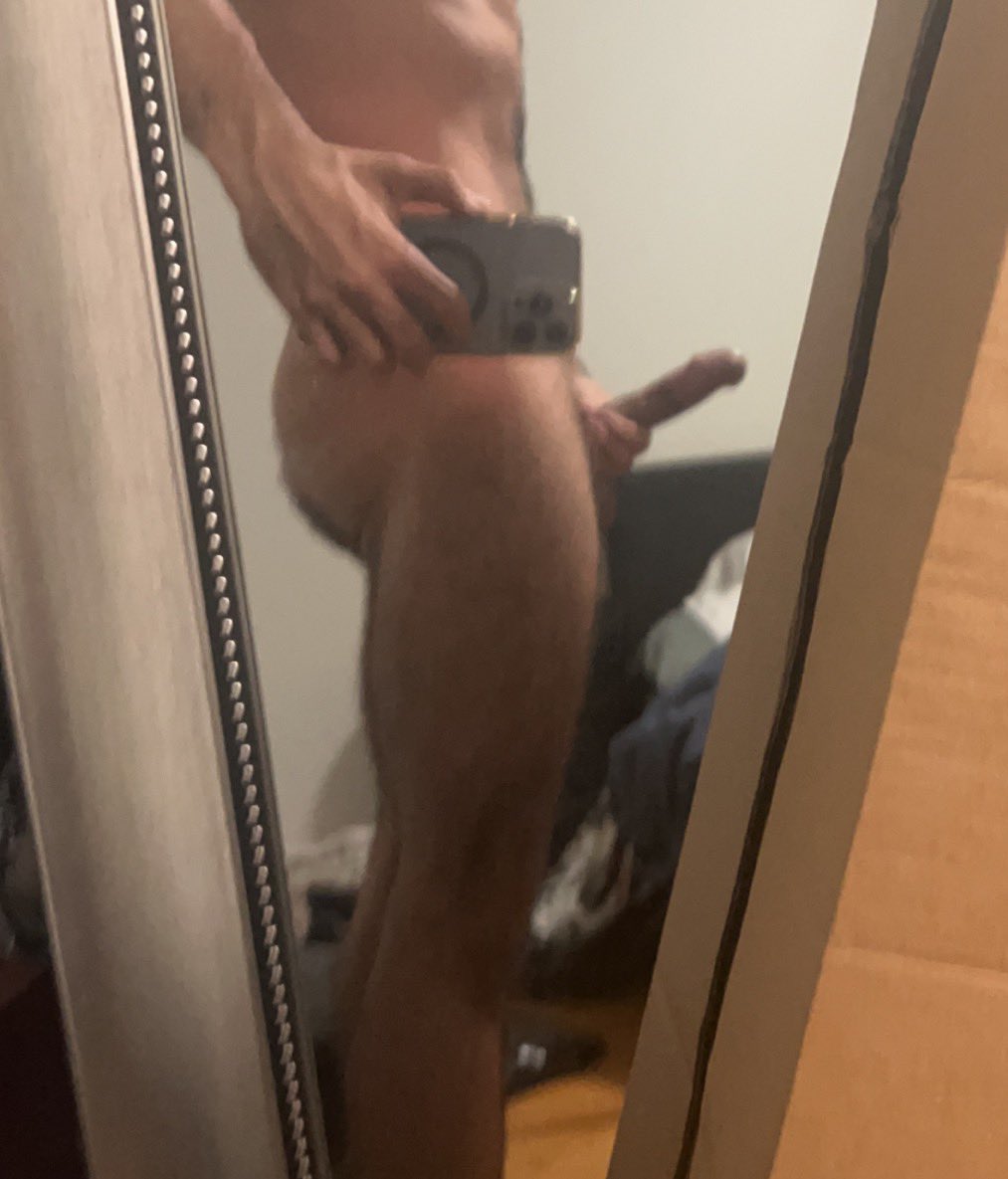 untraceableguy's tweet photo. New to nsfw twt :) trying to stay lowkey. Hopefully no one I know finds me lol..

- 26
- 5’8
- switch 
- straight
- he/him
- dms are open!!

 ♡ or ↻ to be mutuals 

#nsfwtwt #nsfwtwtً https://t.co/NzeavLHEip